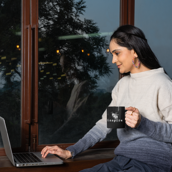 inspire Bee Black Glossy Mug