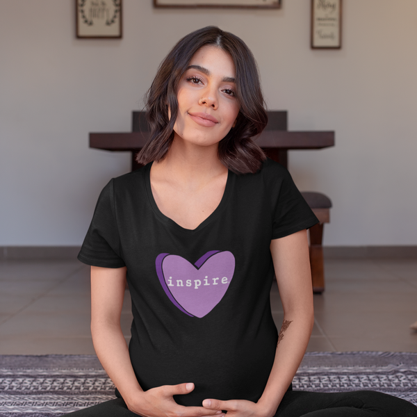 inspire Purple Heart Women’s recycled v-neck t-shirt